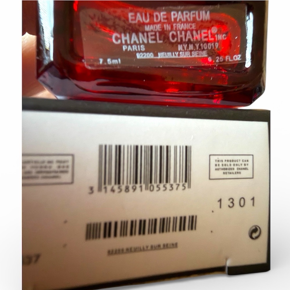 NIB! Chanel No5 L'eau Limited Red Edition-E.D.P. 7.5ML/.25FL OZ MINI - Picture 3 of 3